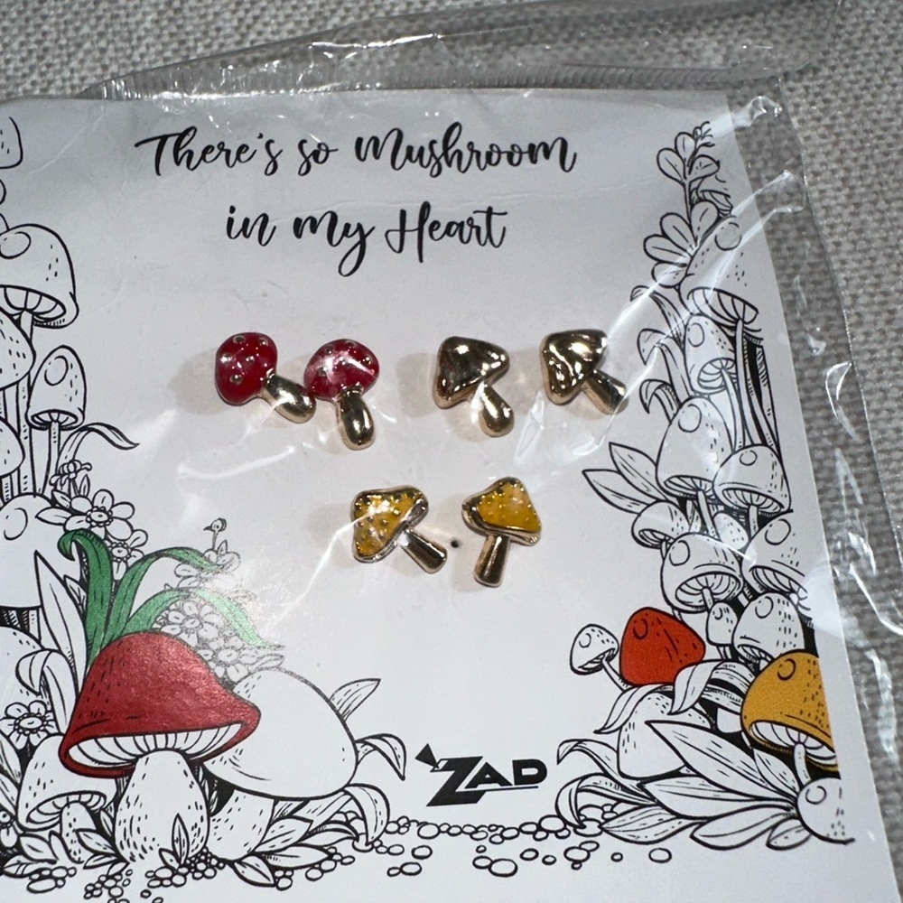 Mushroom stud earrings